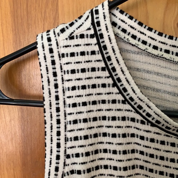 Loft Petite Black and White Sleeveless Dress - Picture 7 of 10